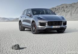 Novo Porsche Cayenne é lançado e chegará ao Brasil em 2015