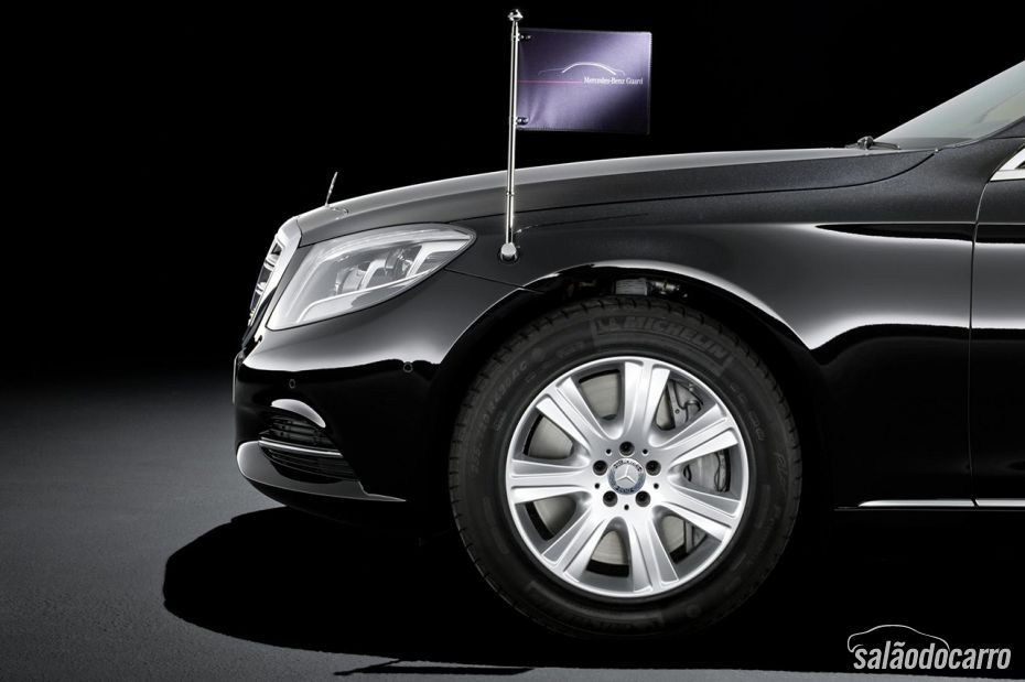 Mercedes-Benz S600 Guard chega à Europa