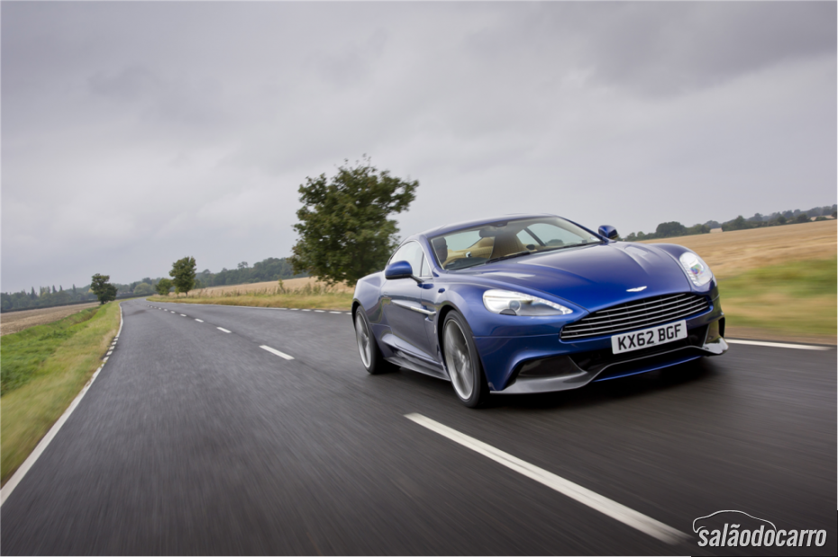 Aston Martin revela Vanquish 2015 em comercial épico