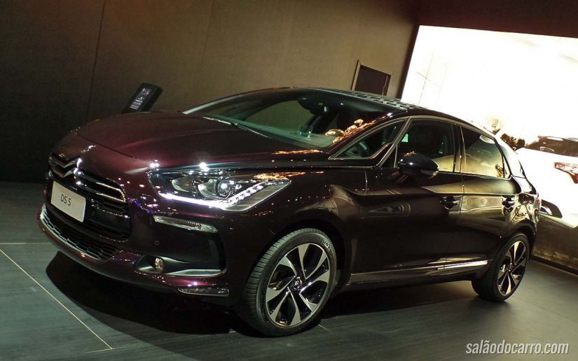 DS5 Faubourg Addict chama a atenção no Salão do Automóvel