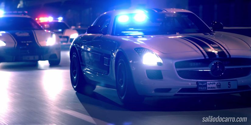 Polícia de Dubai apresenta “carrões” em vídeo