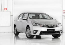 Toyota anuncia a chegada do Corolla 2016