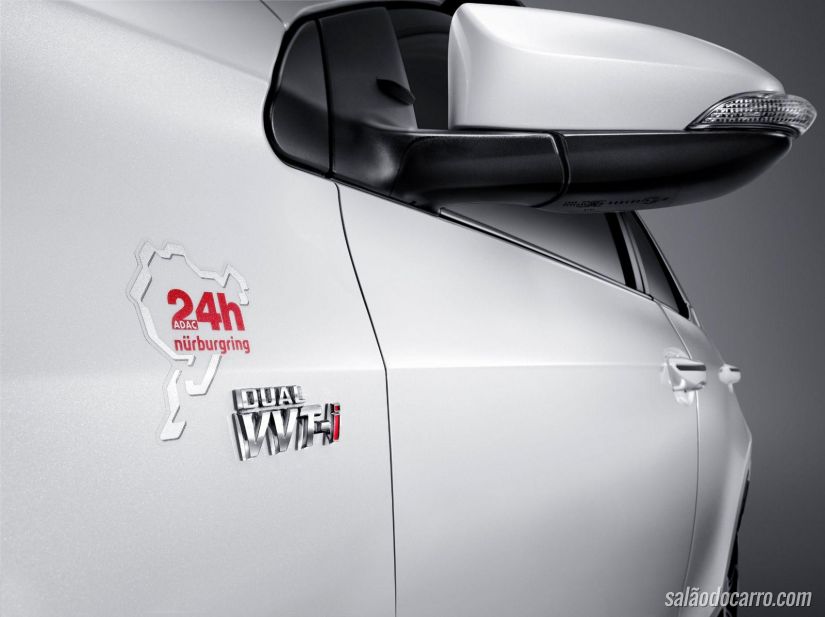 Toyota inova com Corolla Nürburgring Edition