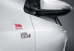 Toyota inova com Corolla Nürburgring Edition