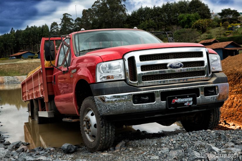 Ford F-4000 sofre recall por defeito no eixo cardã