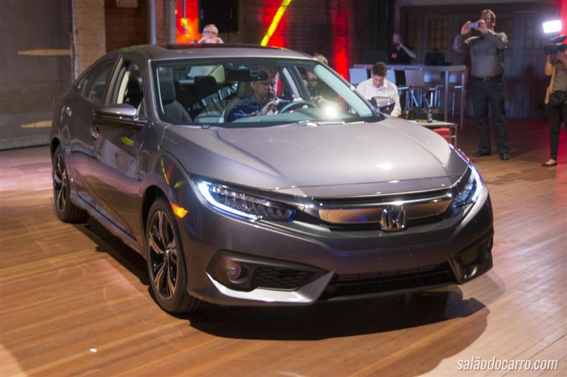 Honda apresenta novo Civic 2016 sob muitas expectativas