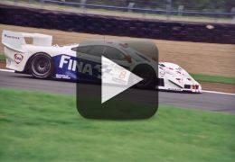 Confira o desempenho da Mclaren F1 GTR na pista