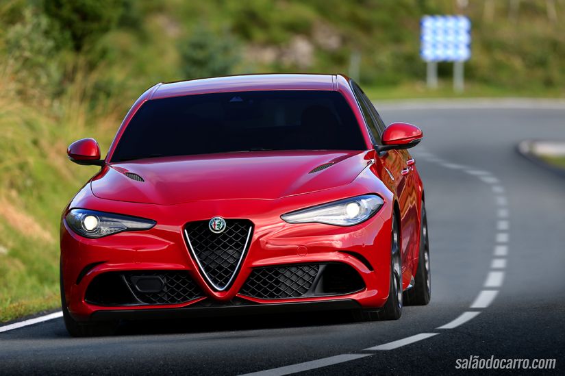 Alfa Romeo Giulia a diesel é flagrado na Itália