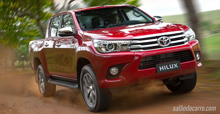 Toyota apresenta nova Hilux
