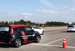 Carros parcialmente autônomos serão lançados em 2020 pela Kia