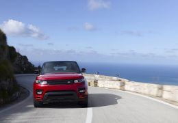 Range Rover Sport HST chega ao Brasil por R$463.900