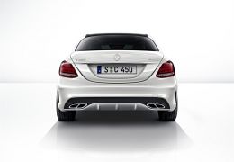 Mercedes anuncia reajustes para 2016