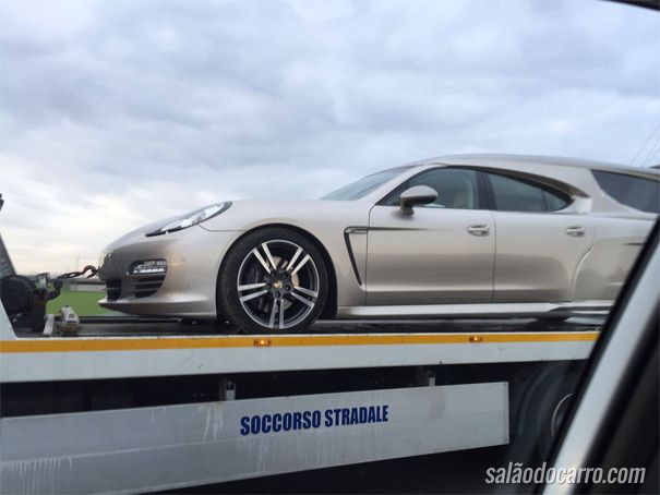 Você já viu um Porsche sendo carro fúnebre?