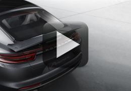Porsche revela conceito com ares futuristas