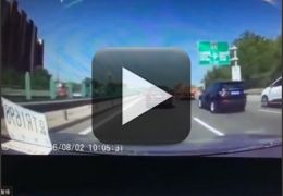 Carro da Tesla se envolve em novo acidente enquanto estava no piloto automático