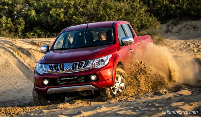 Mitsubishi L200 Triton Sport chega em outubro