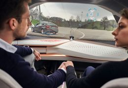 BMW investe em carro autônomo com conexão à internet