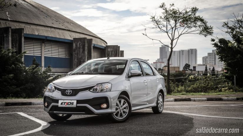 Toyota Etios 2018 chega ao mercado com alterações visuais