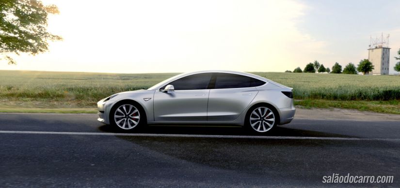 Tesla Model 3 começa a ser produzido ainda este mês