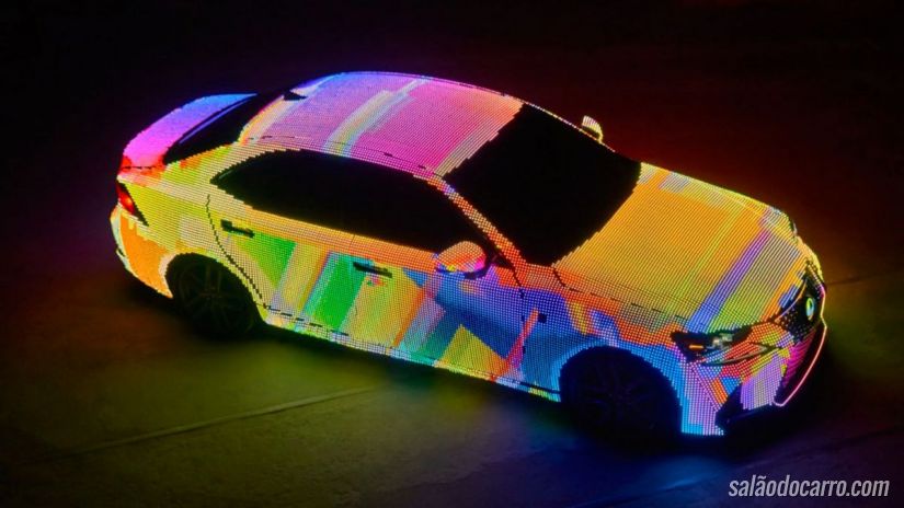 Lexus cria carro cheio de LEDs para semana da moda
