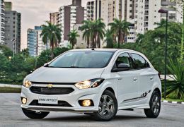 Chevrolet Onix ganha versão Effect