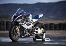 BMW confirma lançamento da HP4 Race