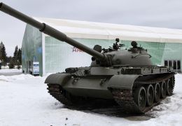 É possível comprar um tanque na Rússia pelo preço de carros esportivos
