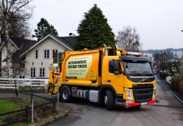 Volvo testa caminhão de lixo autônomo