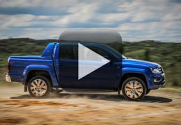 Amarok V6 aparece rebocando um Boeing 747