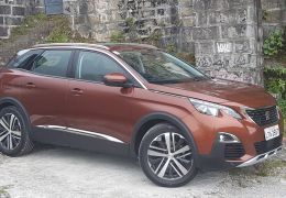 Nova geração do 3008 da Peugeot entra em pré-venda no Brasil