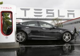Tesla quer fabricar carros elétricos na China