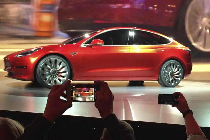Model 3 é aprovado em testes da Tesla