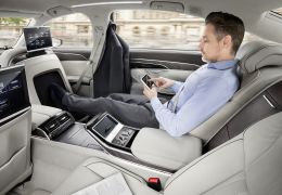 Audi A8 inova com tecnologias autônomas e novos recursos
