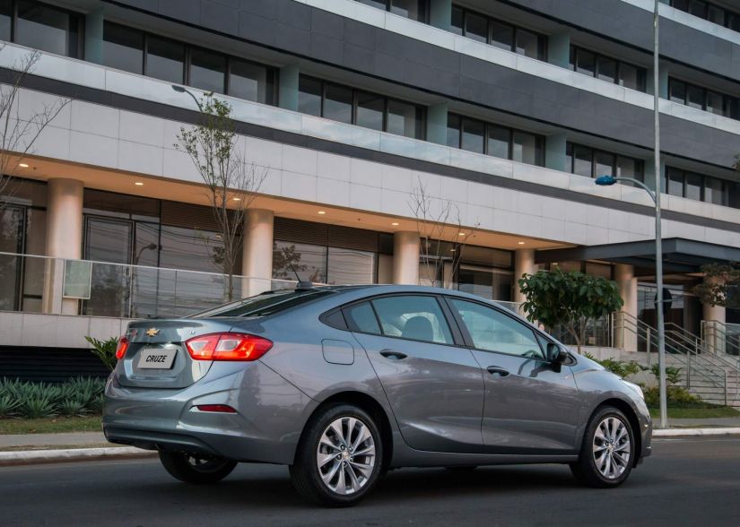 Cruze vai ganhar novos itens de série na linha 2018