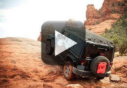 Jeep desafia leis da gravidade em vídeo
