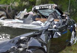 Agência federal “condena” piloto automático da Telsa por morte