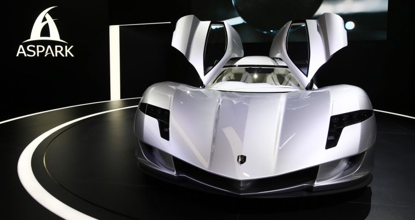 Empresa japonesa mostra carro que promete ter aceleração mais rápida do mundo