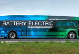 Ônibus elétrico bate recorde de autonomia nos EUA