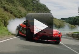 Confira a fumaça levantada pelo GT86 em Drift