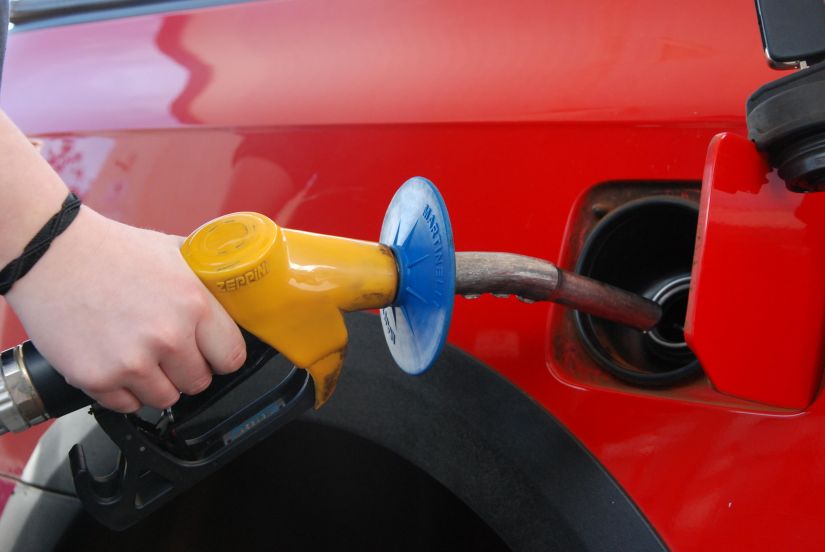 Petrobrás aprova novo aumento para gasolina e diesel