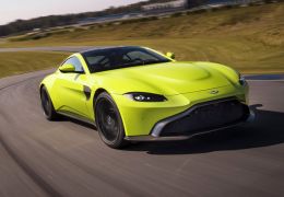 Aston Marin revela informações e imagem da nova geração do Vantage