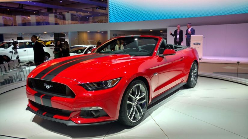 Ford Mustang estreia oficialmente no mercado brasileiro