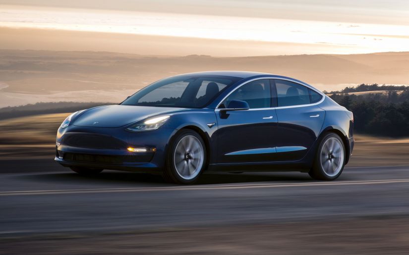 Tesla anuncia mais um adiamento na meta de produção do Model 3