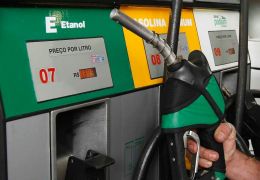 Preço médio da gasolina segue subindo em 2018