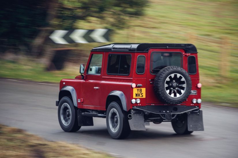 Land Rover apresenta edição especial do clássico Defender