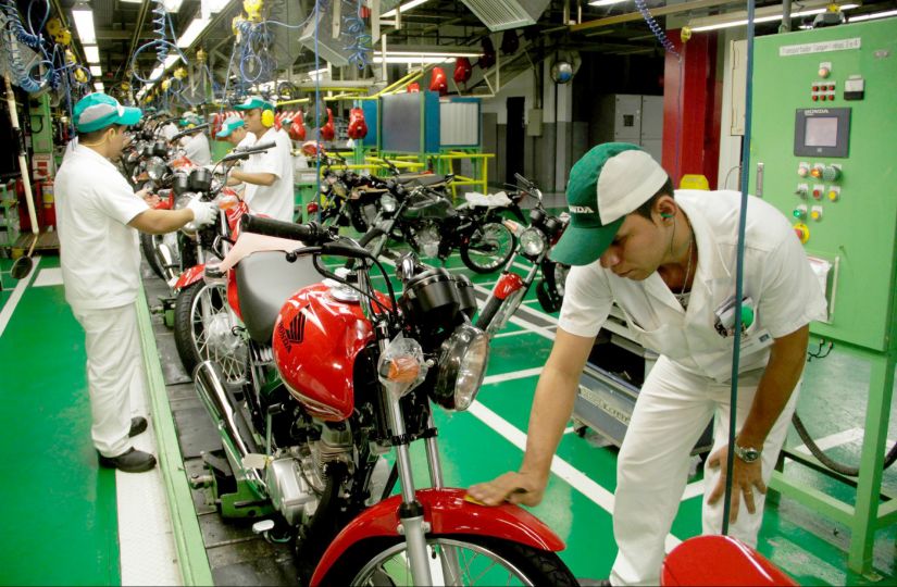 Produção de motos fica estável em janeiro