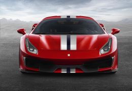 Ferrari apresenta modelo esportivo 488 Pista