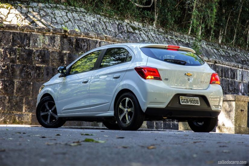 Confira os 10 carros e as 10 motos mais vendidas em fevereiro de 2018