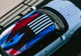 Mini produz modelo exclusivo como presente de casamento da realiza