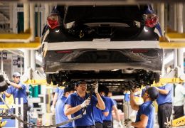 Fábricas param produção de veículos em função da greve dos caminhoneiros